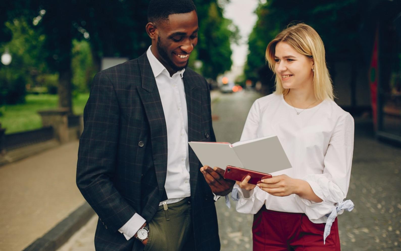 Écran montrant les outils et graphiques utilisés pendant les webinaires