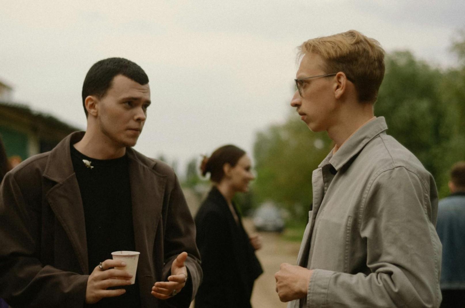 Analyse détaillée des dépenses annuelles avec surlignage des pics